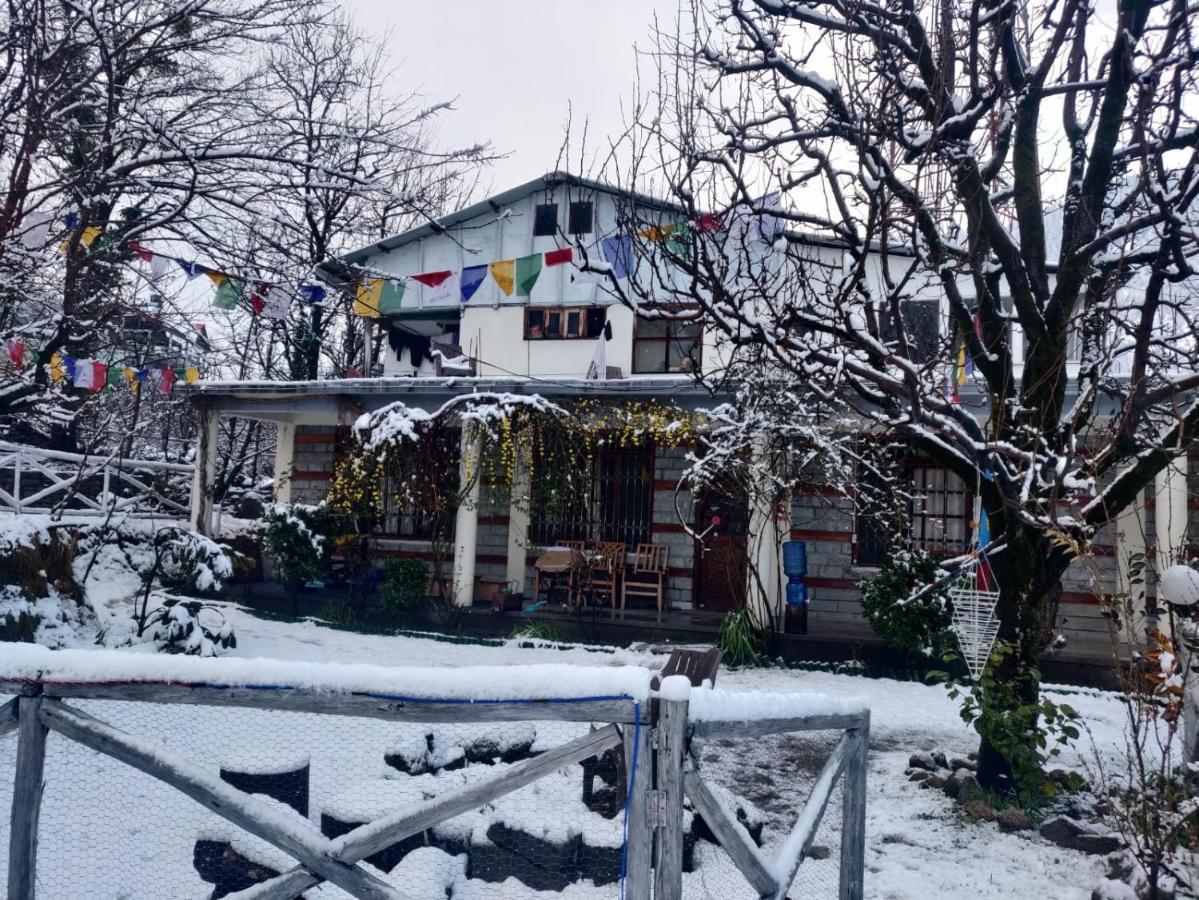 Mars Monkey Hostel & Cafe Manāli Exterior foto